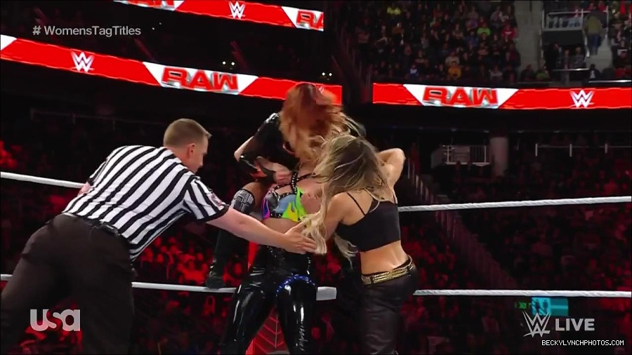 WWE_Monday_Night_Raw_2023_04_10_720p_HDTV_x264-NWCHD_mp4_002736421.jpg