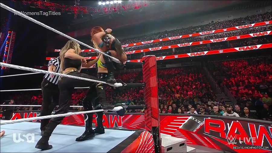 WWE_Monday_Night_Raw_2023_04_10_720p_HDTV_x264-NWCHD_mp4_002739624.jpg