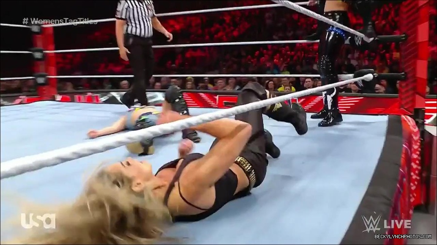 WWE_Monday_Night_Raw_2023_04_10_720p_HDTV_x264-NWCHD_mp4_002741626.jpg