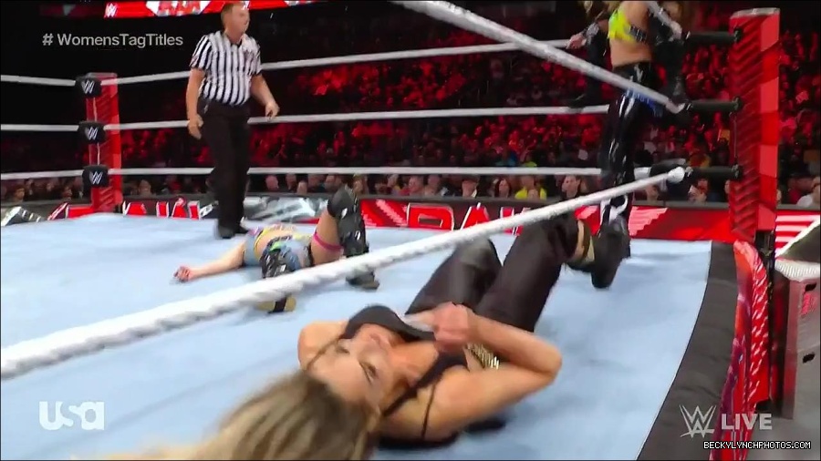 WWE_Monday_Night_Raw_2023_04_10_720p_HDTV_x264-NWCHD_mp4_002742026.jpg