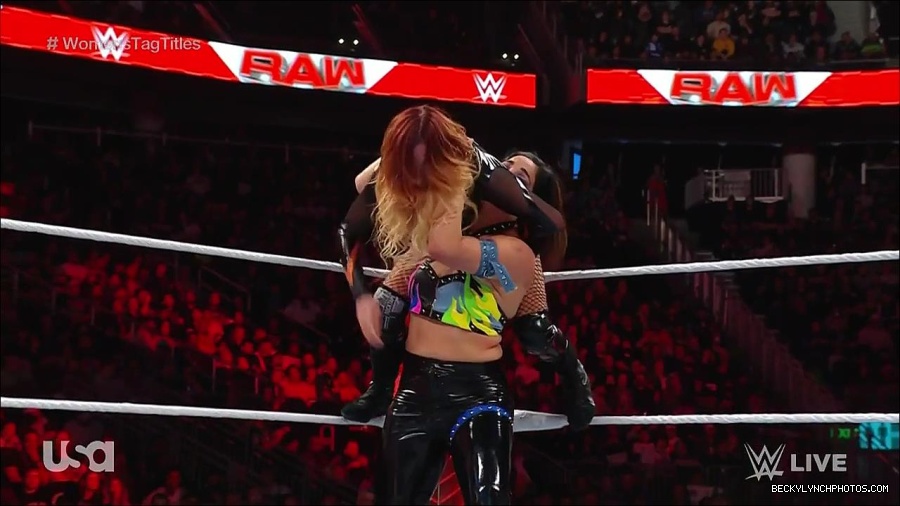 WWE_Monday_Night_Raw_2023_04_10_720p_HDTV_x264-NWCHD_mp4_002744829.jpg