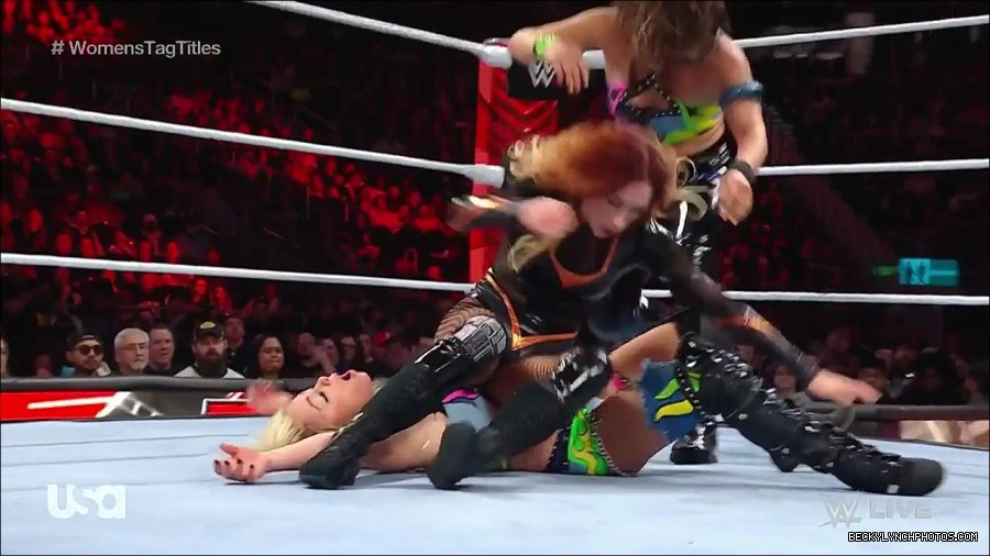 WWE_Monday_Night_Raw_2023_04_10_720p_HDTV_x264-NWCHD_mp4_002746831.jpg