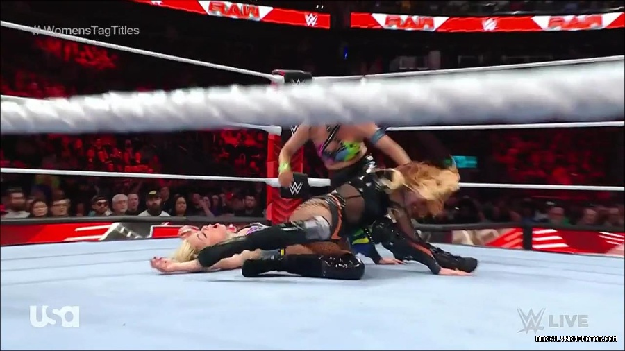 WWE_Monday_Night_Raw_2023_04_10_720p_HDTV_x264-NWCHD_mp4_002747232.jpg