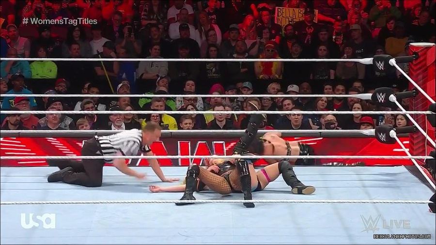 WWE_Monday_Night_Raw_2023_04_10_720p_HDTV_x264-NWCHD_mp4_002748833.jpg