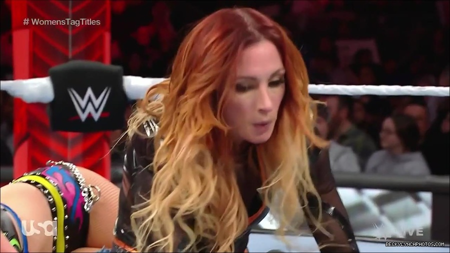 WWE_Monday_Night_Raw_2023_04_10_720p_HDTV_x264-NWCHD_mp4_002753638.jpg