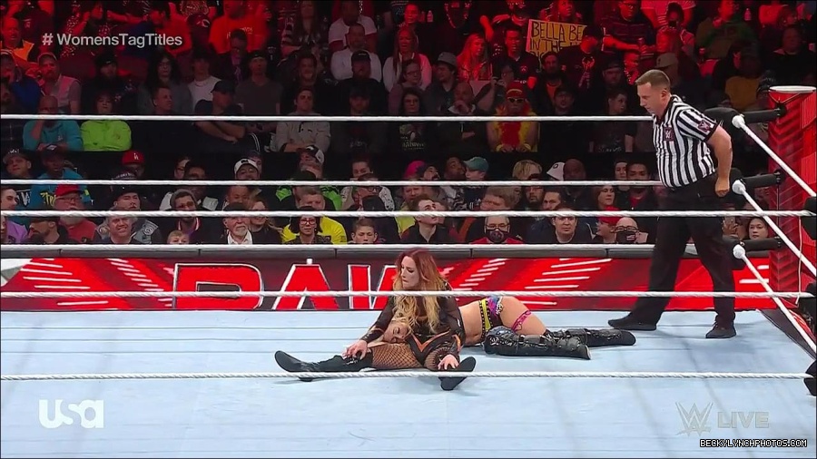 WWE_Monday_Night_Raw_2023_04_10_720p_HDTV_x264-NWCHD_mp4_002758042.jpg