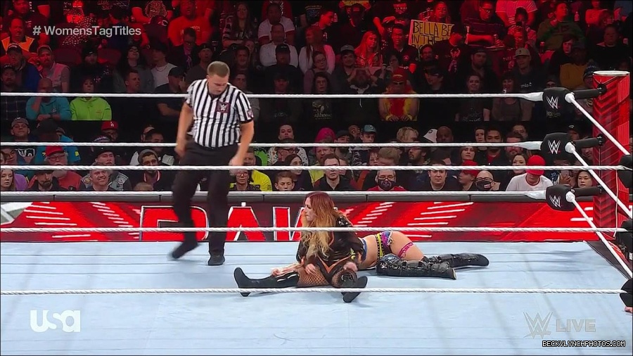 WWE_Monday_Night_Raw_2023_04_10_720p_HDTV_x264-NWCHD_mp4_002760445.jpg