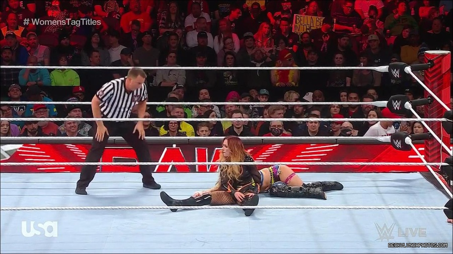 WWE_Monday_Night_Raw_2023_04_10_720p_HDTV_x264-NWCHD_mp4_002760845.jpg