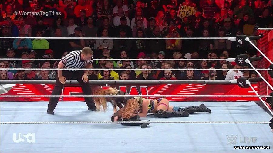 WWE_Monday_Night_Raw_2023_04_10_720p_HDTV_x264-NWCHD_mp4_002764449.jpg