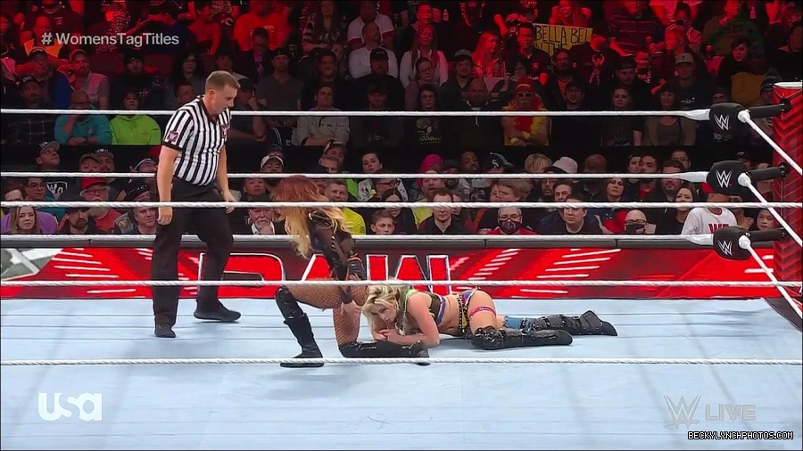 WWE_Monday_Night_Raw_2023_04_10_720p_HDTV_x264-NWCHD_mp4_002765250.jpg