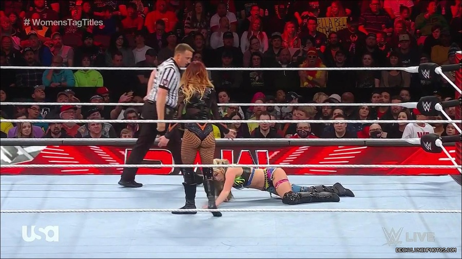 WWE_Monday_Night_Raw_2023_04_10_720p_HDTV_x264-NWCHD_mp4_002766050.jpg