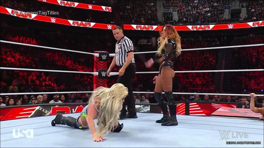 WWE_Monday_Night_Raw_2023_04_10_720p_HDTV_x264-NWCHD_mp4_002770054.jpg