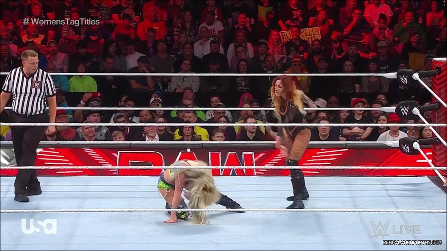 WWE_Monday_Night_Raw_2023_04_10_720p_HDTV_x264-NWCHD_mp4_002773658.jpg