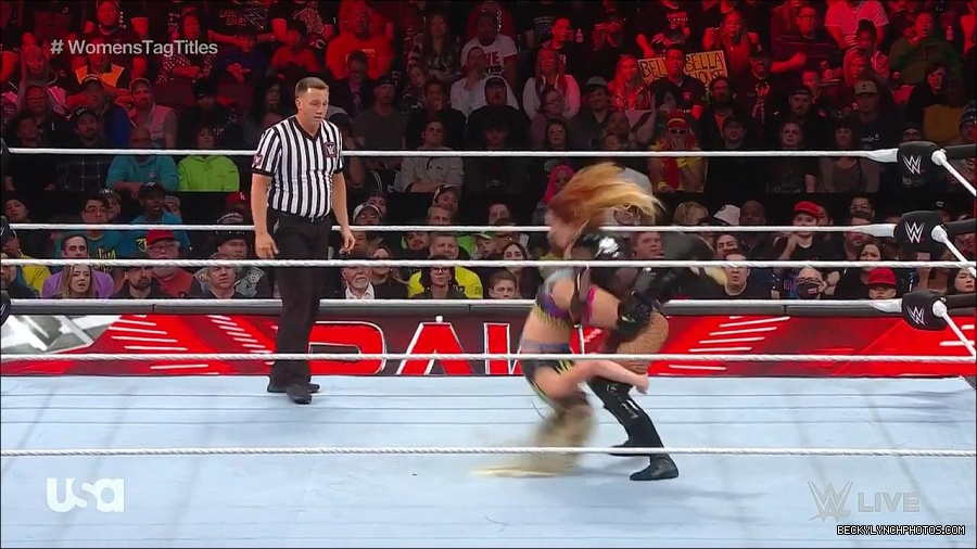 WWE_Monday_Night_Raw_2023_04_10_720p_HDTV_x264-NWCHD_mp4_002778463.jpg