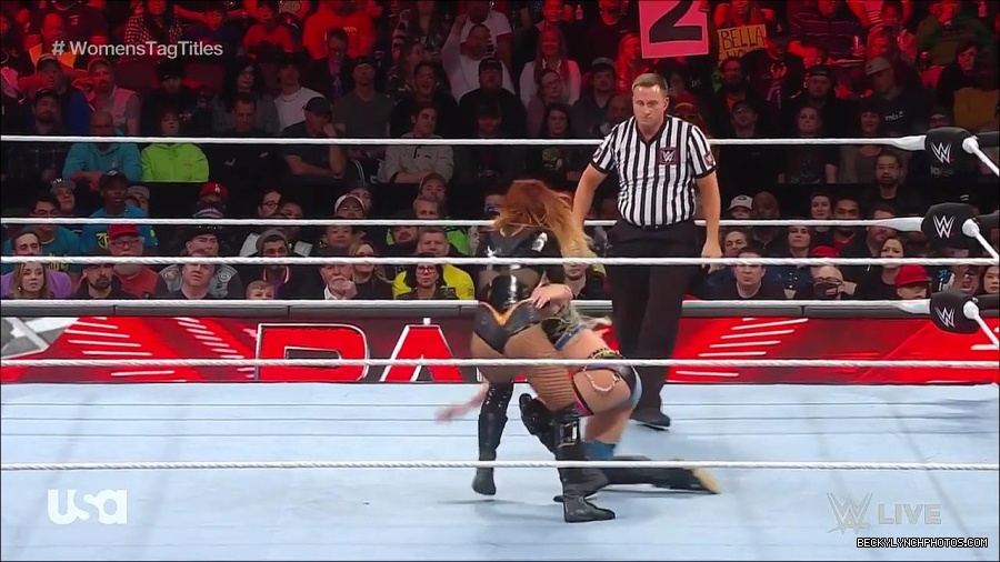 WWE_Monday_Night_Raw_2023_04_10_720p_HDTV_x264-NWCHD_mp4_002783668.jpg