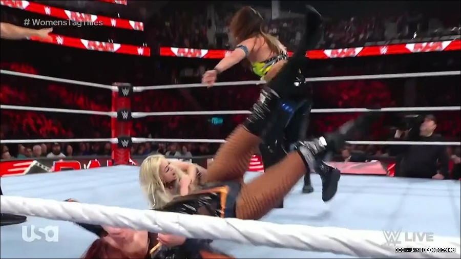 WWE_Monday_Night_Raw_2023_04_10_720p_HDTV_x264-NWCHD_mp4_002791676.jpg