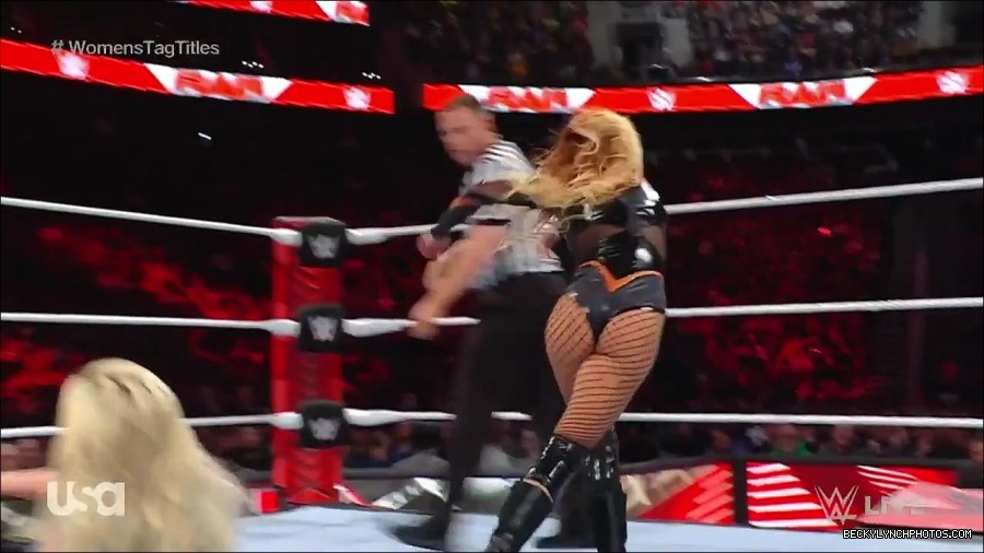 WWE_Monday_Night_Raw_2023_04_10_720p_HDTV_x264-NWCHD_mp4_002810895.jpg