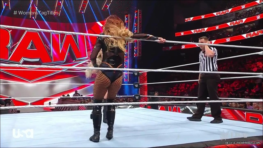 WWE_Monday_Night_Raw_2023_04_10_720p_HDTV_x264-NWCHD_mp4_002812897.jpg