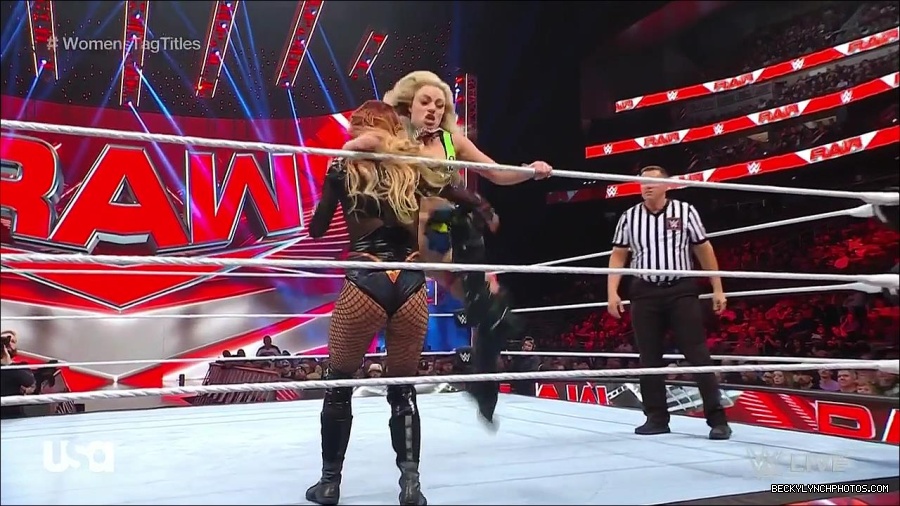 WWE_Monday_Night_Raw_2023_04_10_720p_HDTV_x264-NWCHD_mp4_002813698.jpg