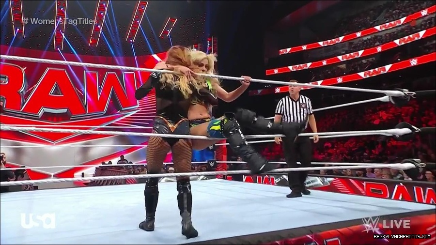 WWE_Monday_Night_Raw_2023_04_10_720p_HDTV_x264-NWCHD_mp4_002814098.jpg