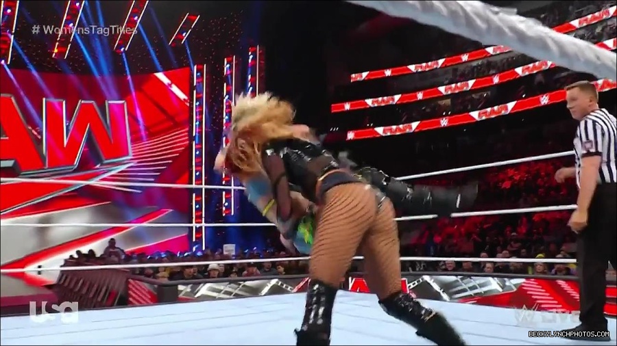 WWE_Monday_Night_Raw_2023_04_10_720p_HDTV_x264-NWCHD_mp4_002819304.jpg