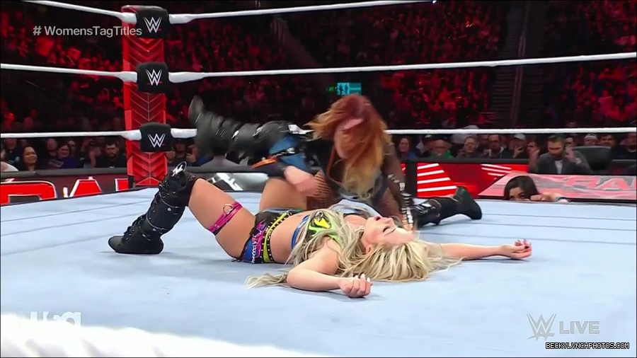 WWE_Monday_Night_Raw_2023_04_10_720p_HDTV_x264-NWCHD_mp4_002821306.jpg
