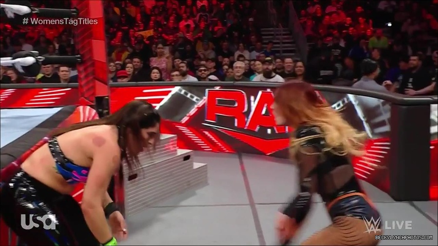WWE_Monday_Night_Raw_2023_04_10_720p_HDTV_x264-NWCHD_mp4_002830515.jpg