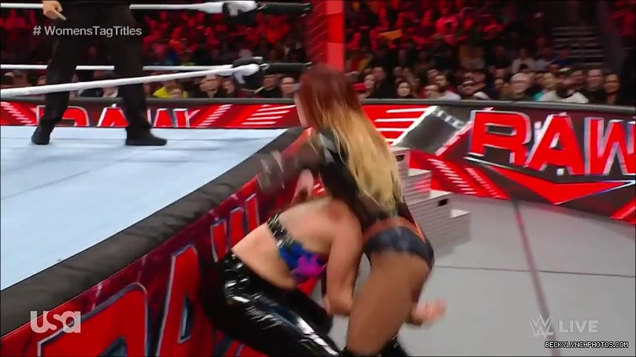 WWE_Monday_Night_Raw_2023_04_10_720p_HDTV_x264-NWCHD_mp4_002831316.jpg