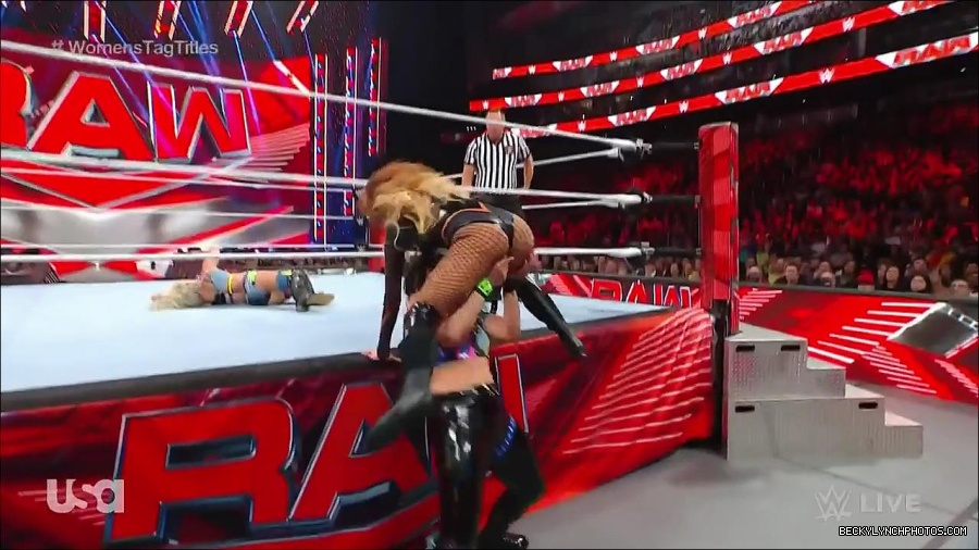 WWE_Monday_Night_Raw_2023_04_10_720p_HDTV_x264-NWCHD_mp4_002831716.jpg