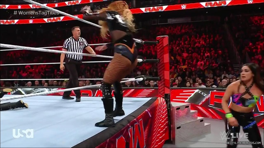 WWE_Monday_Night_Raw_2023_04_10_720p_HDTV_x264-NWCHD_mp4_002832917.jpg