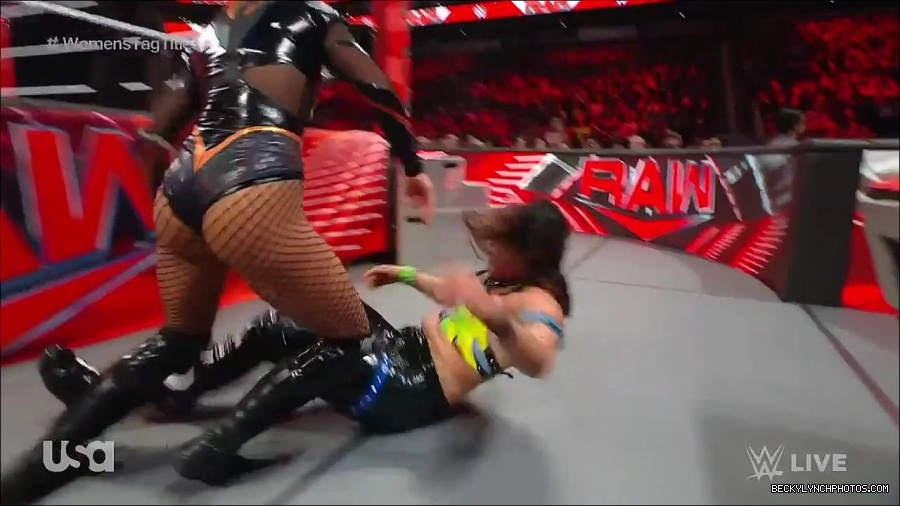 WWE_Monday_Night_Raw_2023_04_10_720p_HDTV_x264-NWCHD_mp4_002841726.jpg