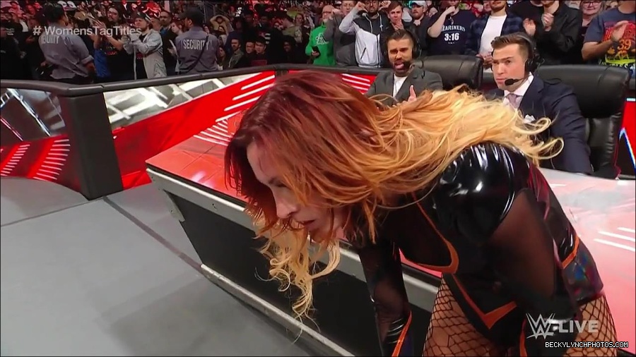 WWE_Monday_Night_Raw_2023_04_10_720p_HDTV_x264-NWCHD_mp4_002874158.jpg