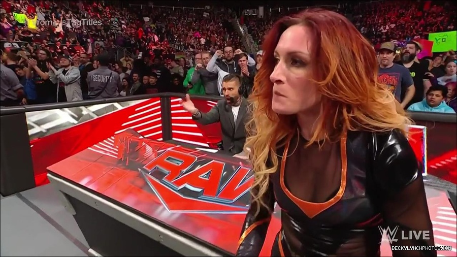 WWE_Monday_Night_Raw_2023_04_10_720p_HDTV_x264-NWCHD_mp4_002875360.jpg