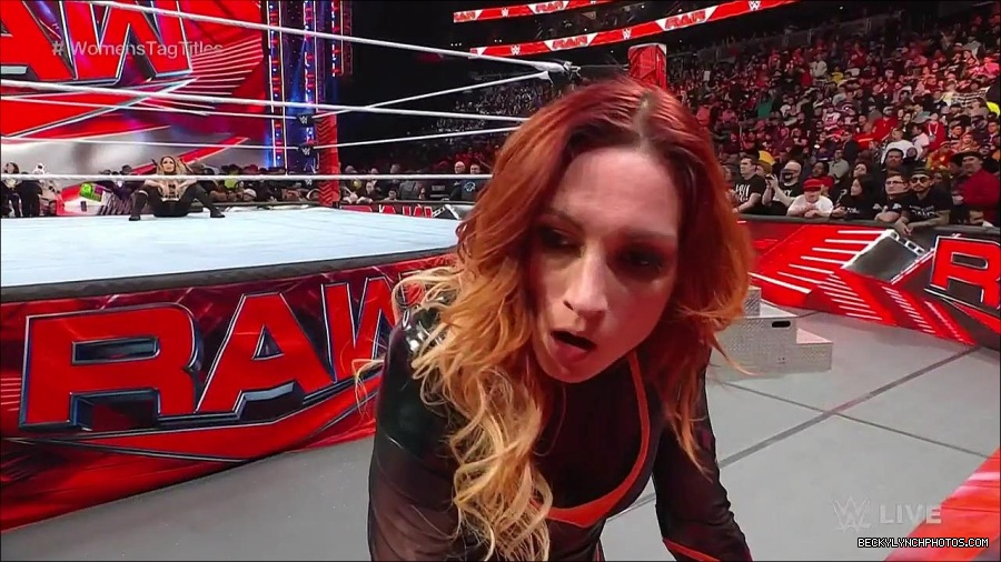 WWE_Monday_Night_Raw_2023_04_10_720p_HDTV_x264-NWCHD_mp4_002903388.jpg