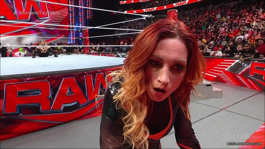 WWE_Monday_Night_Raw_2023_04_10_720p_HDTV_x264-NWCHD_mp4_002903788.jpg