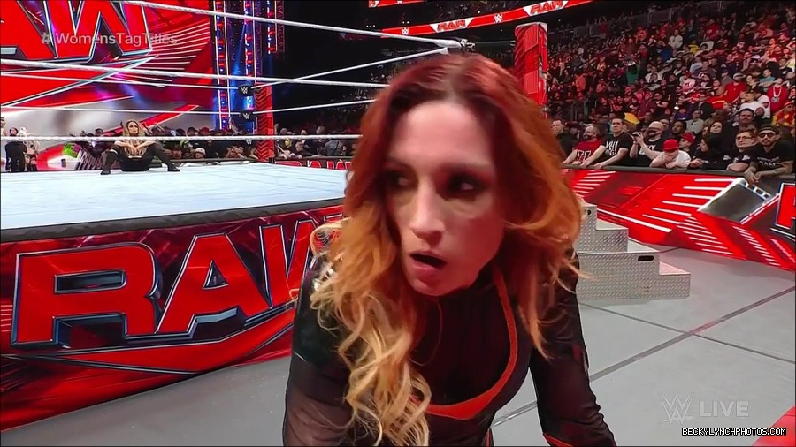 WWE_Monday_Night_Raw_2023_04_10_720p_HDTV_x264-NWCHD_mp4_002904589.jpg