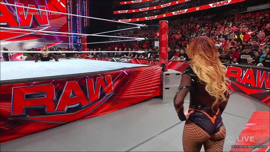 WWE_Monday_Night_Raw_2023_04_10_720p_HDTV_x264-NWCHD_mp4_002908192.jpg
