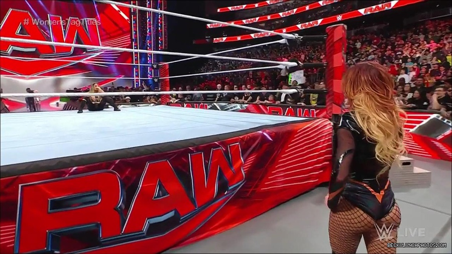 WWE_Monday_Night_Raw_2023_04_10_720p_HDTV_x264-NWCHD_mp4_002909794.jpg
