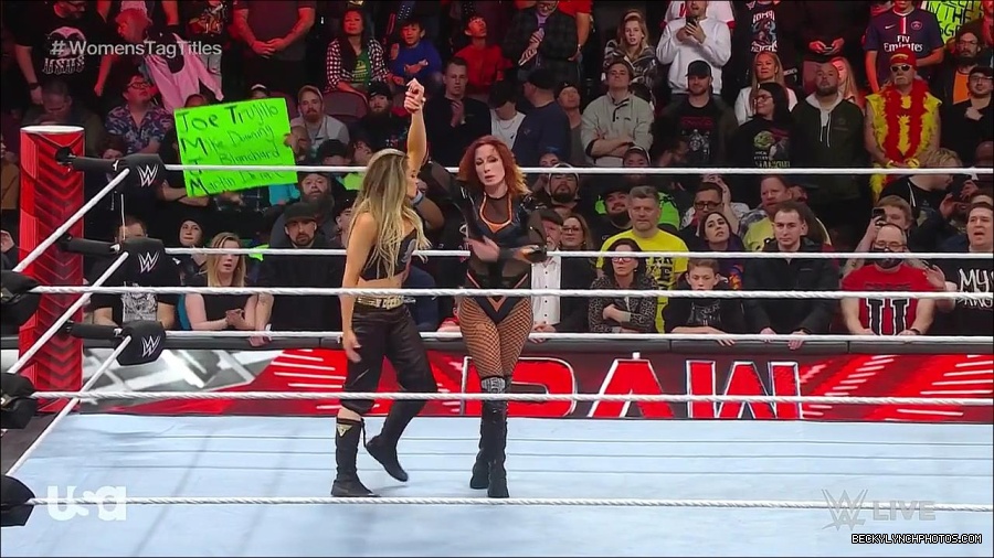 WWE_Monday_Night_Raw_2023_04_10_720p_HDTV_x264-NWCHD_mp4_002932617.jpg