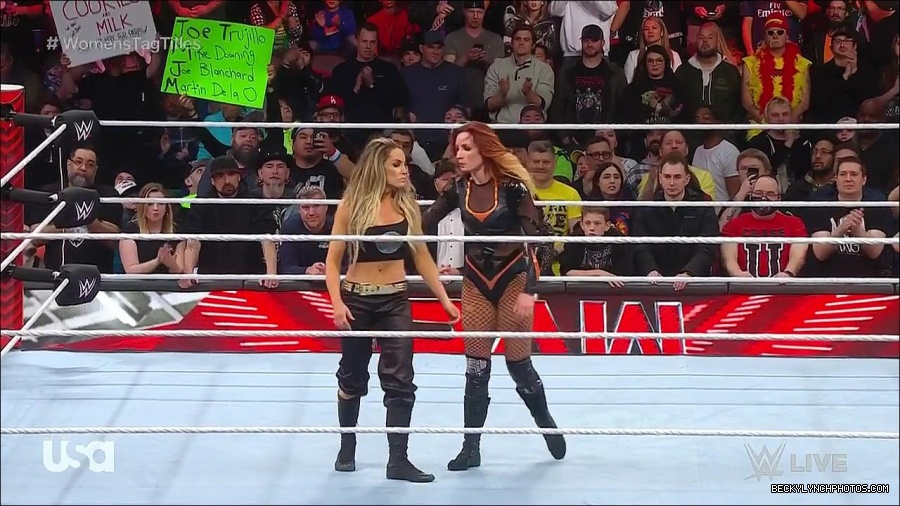 WWE_Monday_Night_Raw_2023_04_10_720p_HDTV_x264-NWCHD_mp4_002936621.jpg