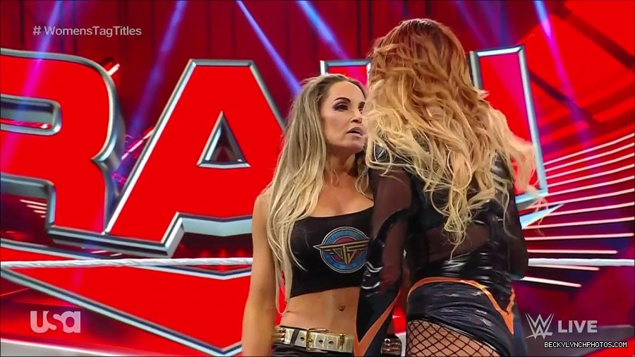 WWE_Monday_Night_Raw_2023_04_10_720p_HDTV_x264-NWCHD_mp4_002939023.jpg
