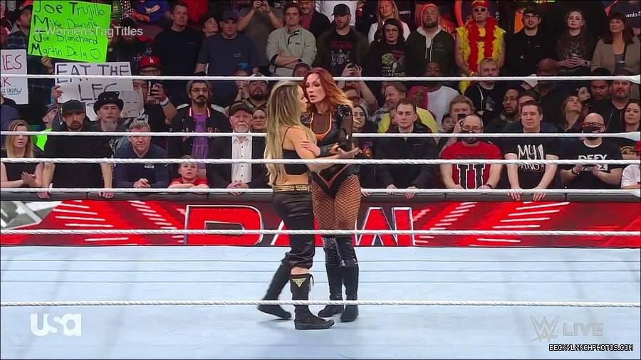 WWE_Monday_Night_Raw_2023_04_10_720p_HDTV_x264-NWCHD_mp4_002943428.jpg