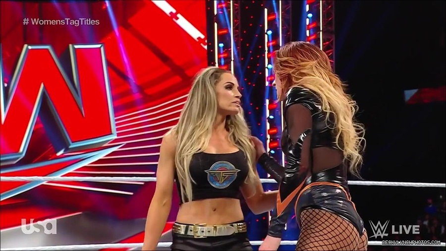 WWE_Monday_Night_Raw_2023_04_10_720p_HDTV_x264-NWCHD_mp4_002945029.jpg