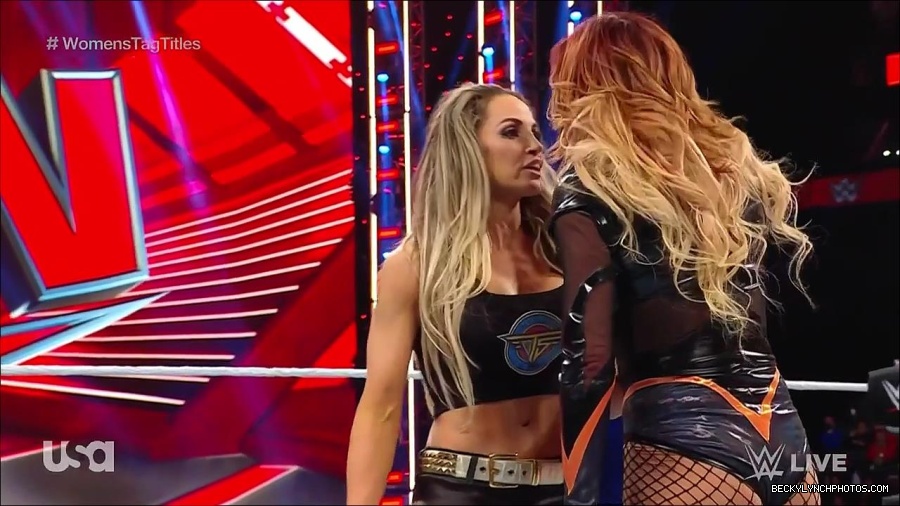 WWE_Monday_Night_Raw_2023_04_10_720p_HDTV_x264-NWCHD_mp4_002946230.jpg