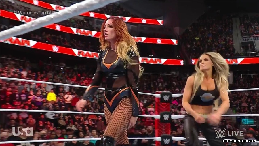 WWE_Monday_Night_Raw_2023_04_10_720p_HDTV_x264-NWCHD_mp4_002957842.jpg