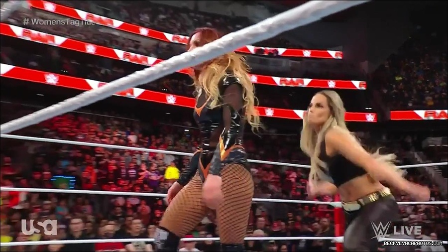 WWE_Monday_Night_Raw_2023_04_10_720p_HDTV_x264-NWCHD_mp4_002958242.jpg