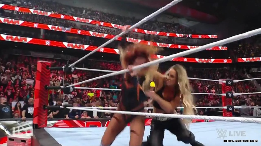 WWE_Monday_Night_Raw_2023_04_10_720p_HDTV_x264-NWCHD_mp4_002959043.jpg