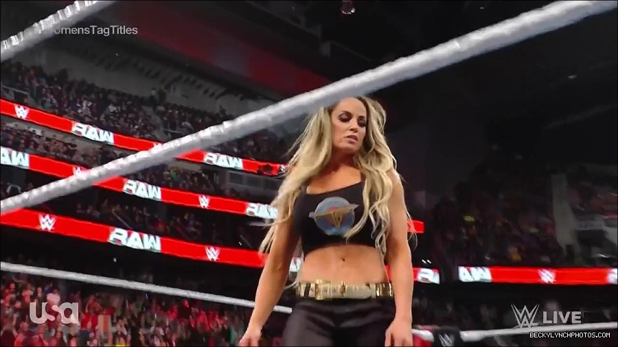 WWE_Monday_Night_Raw_2023_04_10_720p_HDTV_x264-NWCHD_mp4_002961446.jpg