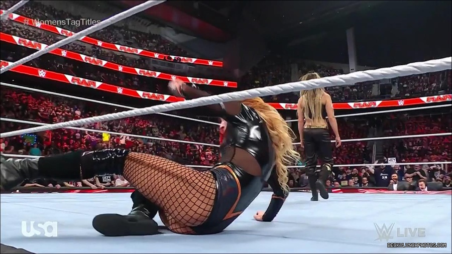 WWE_Monday_Night_Raw_2023_04_10_720p_HDTV_x264-NWCHD_mp4_002964248.jpg