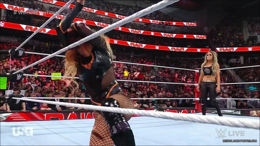 WWE_Monday_Night_Raw_2023_04_10_720p_HDTV_x264-NWCHD_mp4_002967452.jpg